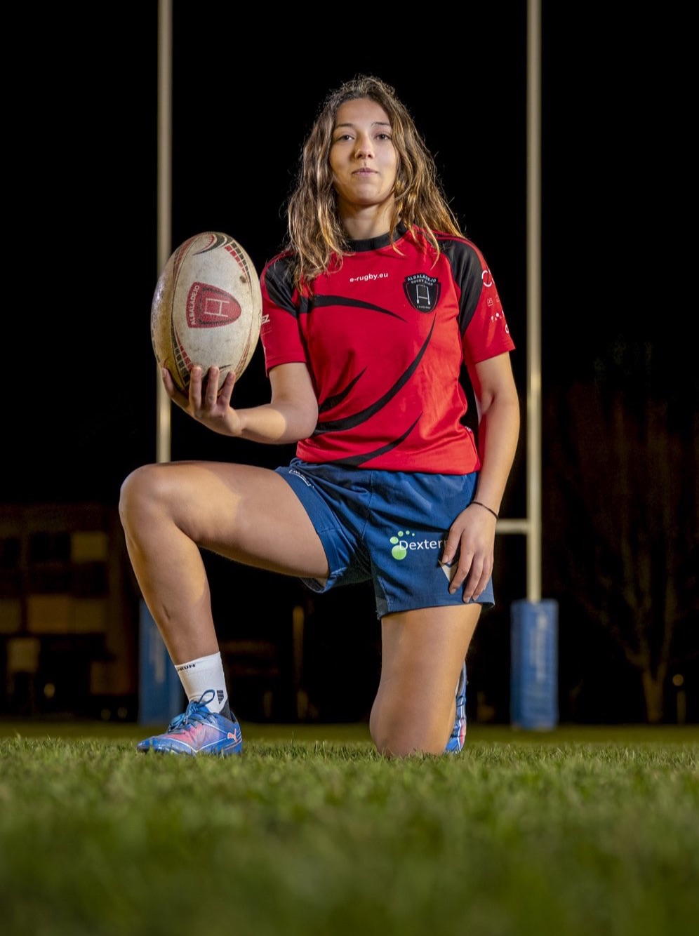 Michael Photographie Albaladejo Rugby Club Lausanne portrait joueuse tiens le ballon